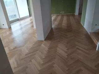 MASÍVNE DUBOVÉ PARKETY TRIEDY 1 Dubové parkety