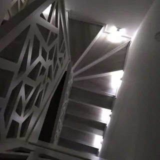 Otvorené panely pre zábradlia sú k dispozícii v dizajnoch: