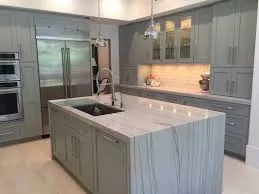 Prírodné vrcholy Diamond White 3cm QuartZite