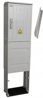 Dvere rozvádzača sú vybavené bodovým kovovým uzáverom 3 s kovovými ťahmi.