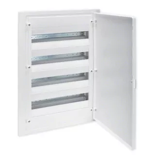 Rozvádzač HAGER GOLF 4 × 18 (pre 72 modulov) s plnými dverami, biela farba VF418PD