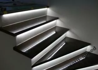 Inteligentné LED osvetlenie - schodisko