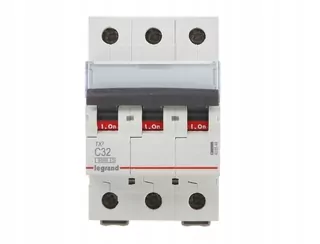 LEGRAND TX3 nadprúdový istič 3P C32A S303 403548