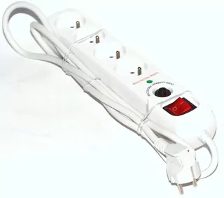 Predlžovací kábel - 4 ZÁSUVKOVÁ SURGE ARROW 3680 W SO SPINAC