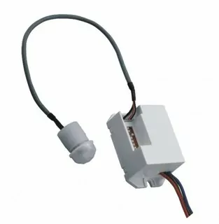 800 W (žiarovka 220-240 V/AC)