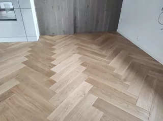 DUBOVÉ PARKETY Jedľová doska DUB TRIEDA. šírka 115 cm