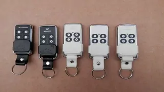 Nový diaľkový ovládač COVER Wiśniowski s batériou... - 433,92 MHz. Nahrádza model 4GO