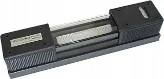 Úrovne presnosti Stroj 200 mm / 0,1 mm / m rocku