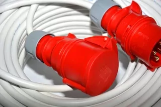 Spĺňa normy: IEC 60332-1-2 DIN VDE 0281-5, BS 6500, GS 7919, PN-HD 21.5 S3