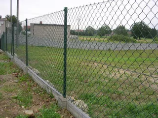 Plotové pletivo s podložkou set, vysoké 1,5 m