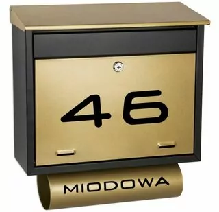 Rozperné hmoždinky s montážnymi skrutkami (4 ks) a dva kľúče v súprave.