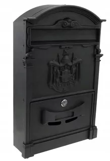Dvere skrinky sú vybavené bubnovým zámkom s dvoma kľúčmi.