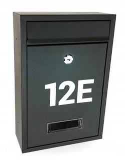 Poštová schránka obsahuje 2 kľúče a materiál na montáž na stenu.