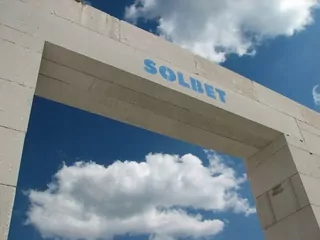 Montážna pena PUR - SOLBET. Armed betón z ľahkého betónu