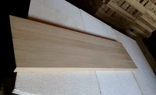 Stupeň je dokončený, brúsený