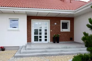 Schodisko / Blok žíhaný G602 130x35x15