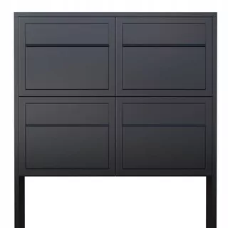 Súprava obsahuje: materiál na montáž krabice so stojanom, štyri zámky, každý s dvoma kľúčmi.