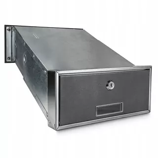Box je vybavený cylindrickým zámkom s 2 kľúčmi