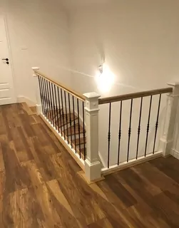 Drevený kôl na kované gule, kované zábradlie