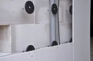 Stabilizátor vzdialenosti pre sadrokartónové dosky STENA / STROPY / STROP so silnými kolíky fi10