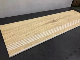 Drevu podobné kroky, dlažba na schodoch 100x30