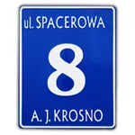 Moderná, robustná a elegantná tabuľka priamo pod Vaše dvere
