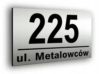 Vyrobená zo sendvičovej dosky DIBOND 3 mm