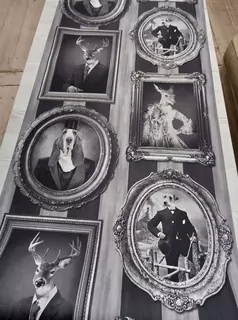 Vinylová na flizeline, rozmery 0,53 m x 10,05 m, nie je potrebné zladiť vzor.