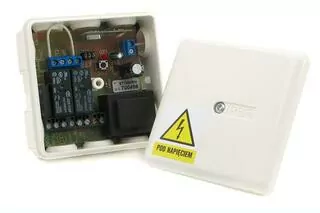 Univerzálny regulátor RADIO ST100H-3K 230 ELMES