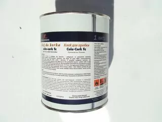 Inštalácia s Cola‐Cork