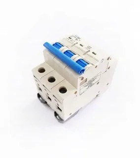 Prepínač B16 16 A 3P Typ S eska LC Tec