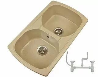Vľavo: Verdi D6350P