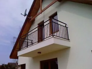BALUTRADY VYPLNENÉ PROFILAMI