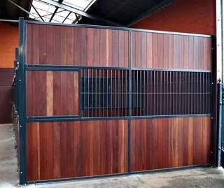 EUROMAN1 Mezynski Boxerské boxy pre kone IZA