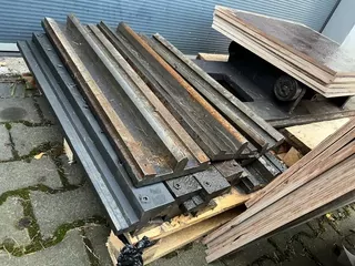 Predám nástroje na ohýbanie hrán na vytváranie záhybov v 3D plotovom paneli. Max. Dĺžka ohybu 3m.