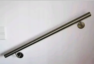 Nerezové zábradlie vyrobené z rúrky 42,4 mm dĺžka 150 cm. Môžeme urobiť zábradlí v akejkoľvek
