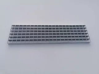 Straight stupeň OO 650x210 pozinkované, kov na schodoch